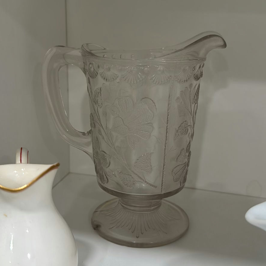 Small Pitchers - image 7 of 17