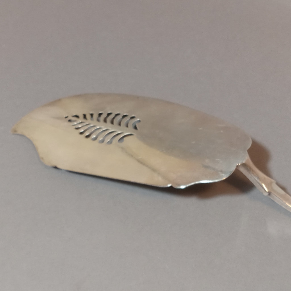 Antique George III Regency Fish Server - image 7 of 7