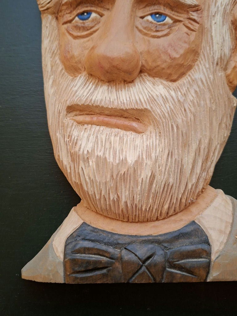 Hand-Carved Robert E Lee Wooden Bust Wall Plaque - image 5 of 7