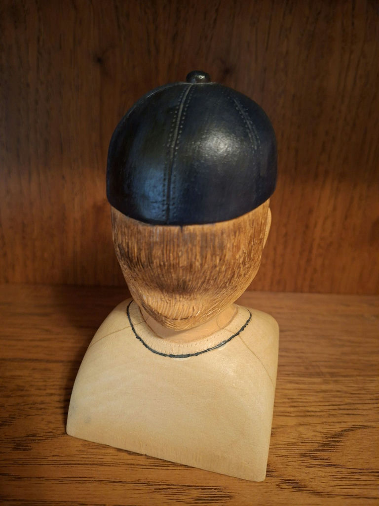 Detroit Tigers Baseball Player Mickey Mantle Wooden Bust Figurine - image 4 of 6