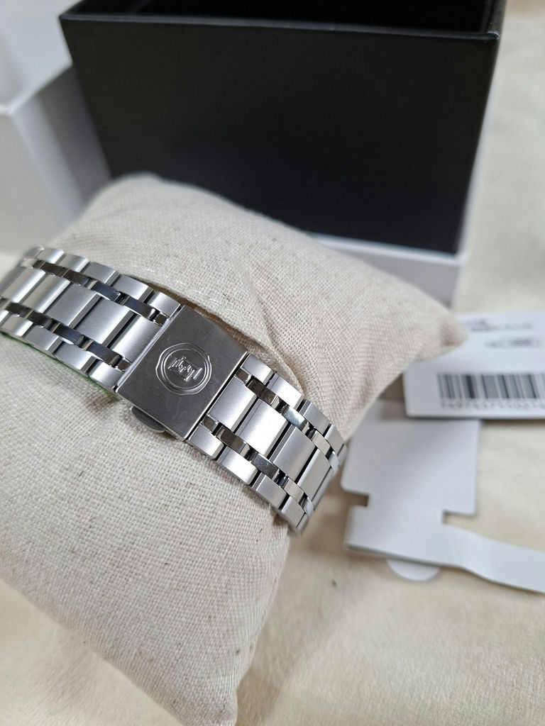 Citizen AR4000-63e Exceed Stainless Steel Wristwatch with Box and Papers - image 5 of 8