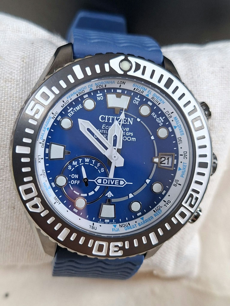 Citizen Eco-Drive GPS Diver Watch CC5006-06L - image 8 of 9