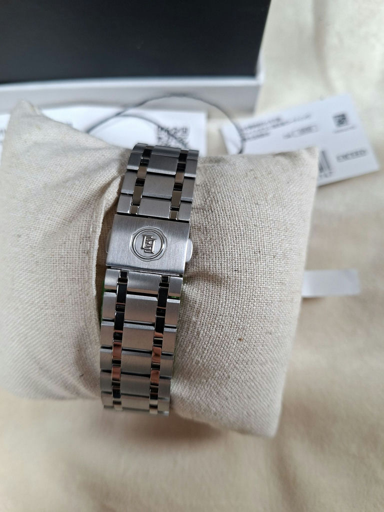Citizen AR4000-63e Exceed Stainless Steel Wristwatch with Box and Papers - image 4 of 8