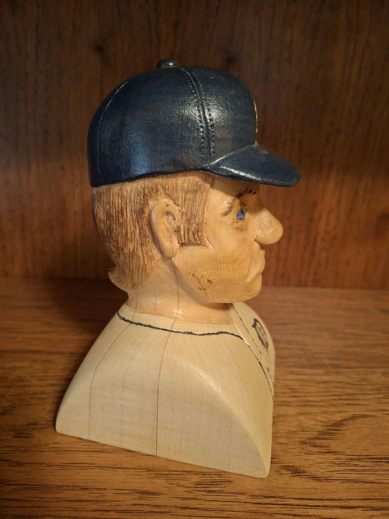 Detroit Tigers Baseball Player Mickey Mantle Wooden Bust Figurine - image 3 of 6