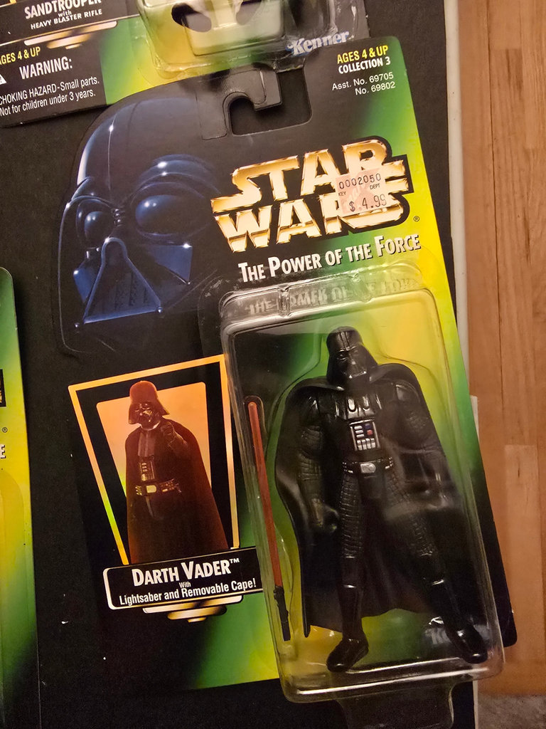 Star Wars The Power of the Force action figures (Luke Skywalker, Darth Vader, Sandtrooper, Lando Calrissian) - image 4 of 10