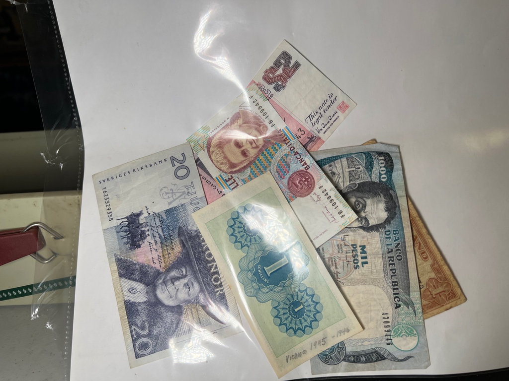 Assorted international coins and currency - image 2 of 18