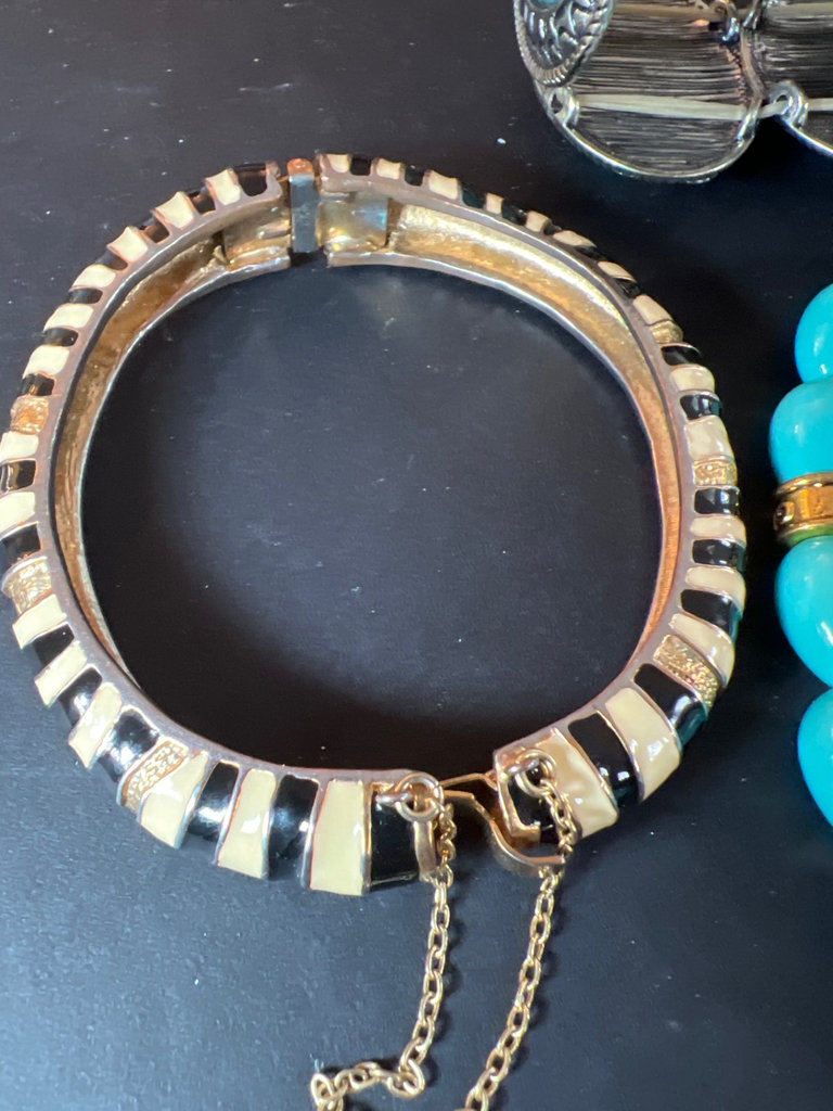 Assorted Turquoise, Beaded, and Gemstone Jewelry with Key Pendant - image 9 of 11