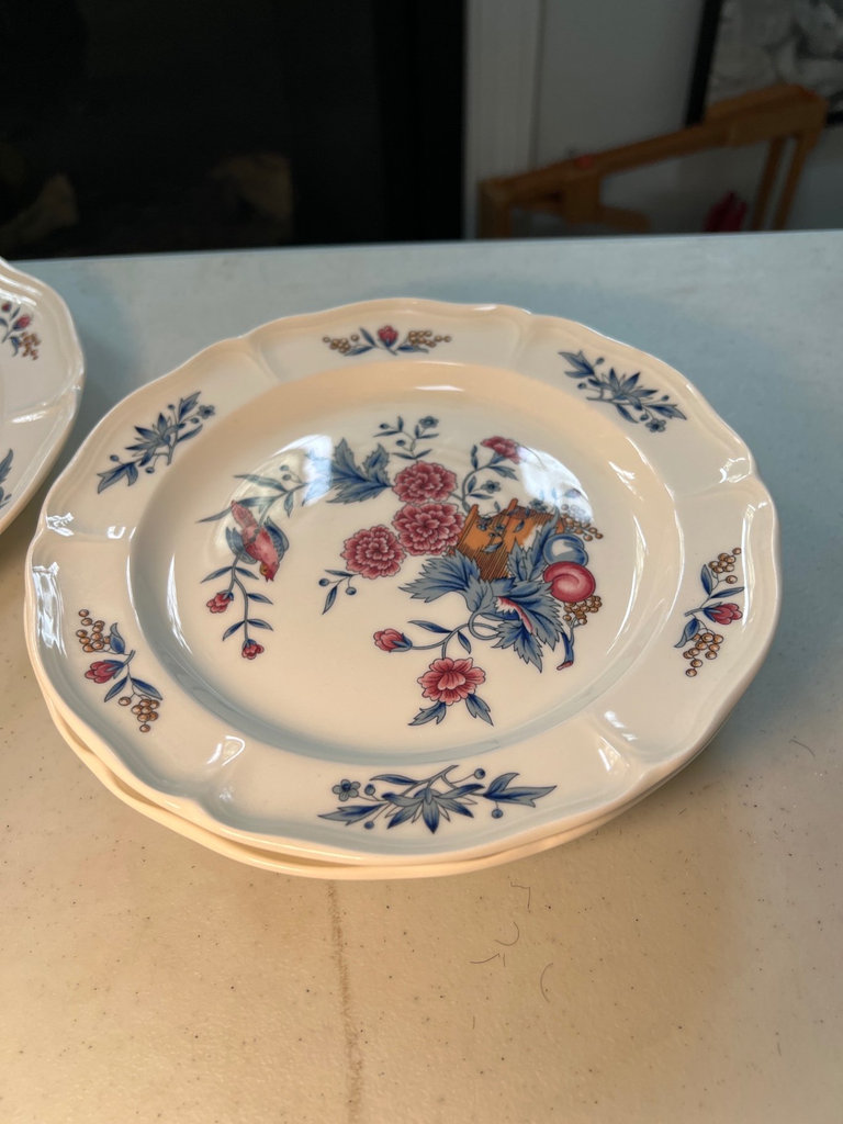 Assorted ceramic dinnerware with floral and fruit motifs - image 13 of 16