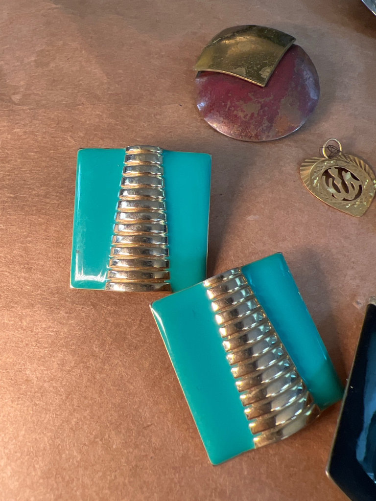 Assorted vintage jewelry collection - image 9 of 11