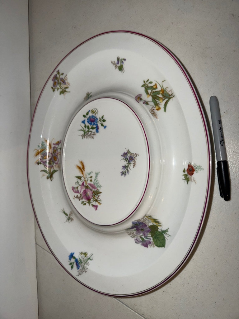 Floral porcelain tureen, Platters  - image 6 of 12