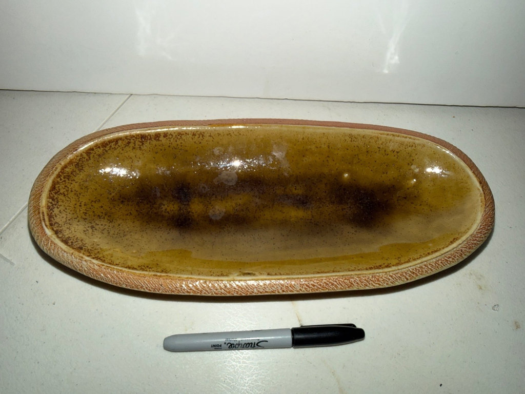 Assorted ceramic pottery pieces, Wood Bowl - image 2 of 10