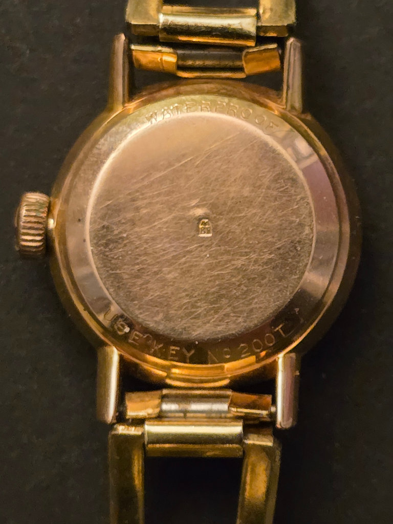 Assorted gold and gold-tone vintage watches and bracelets - image 4 of 15