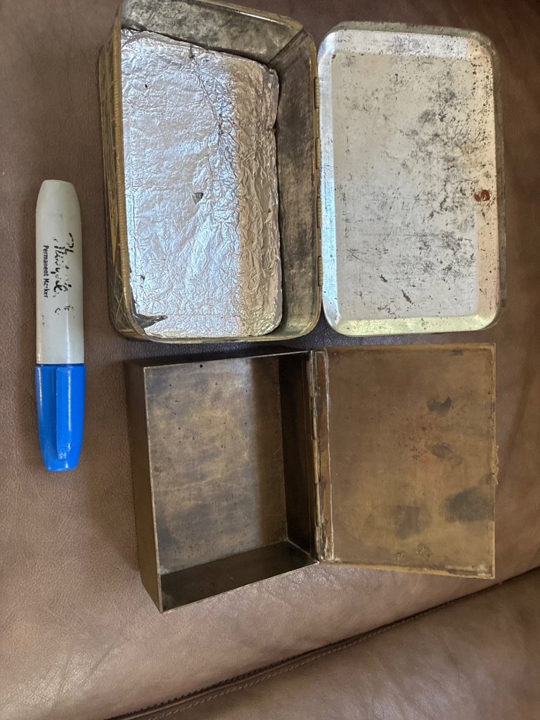 Assorted vintage trinket boxes and decorative tins - image 2 of 13