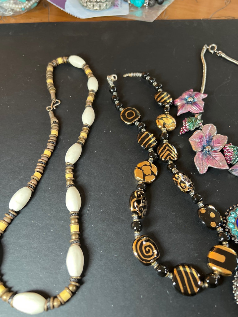 Assorted Vintage Jewelry: Beaded Necklaces, Floral Necklace, and Blue Stone Statement Necklace - image 5 of 8
