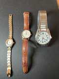 Assorted Bulova and Waltham wristwatches (Gold-tone bracelet, Leather strap, Stainless steel with expansion band) - thumbnail 1 of 7