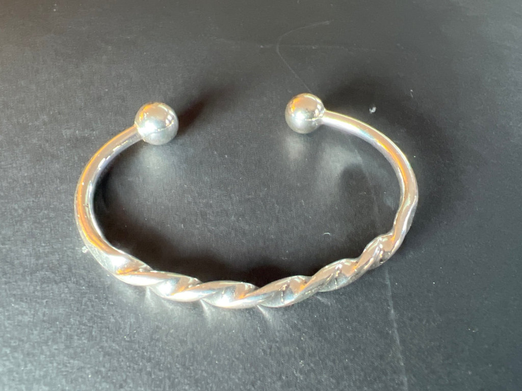 Assorted metal bracelets and bangles - image 1 of 5