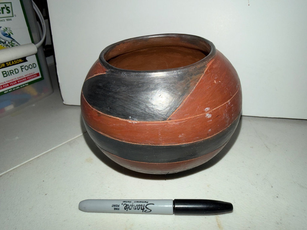 Assorted ceramic pottery pieces, Wood Bowl - image 7 of 10