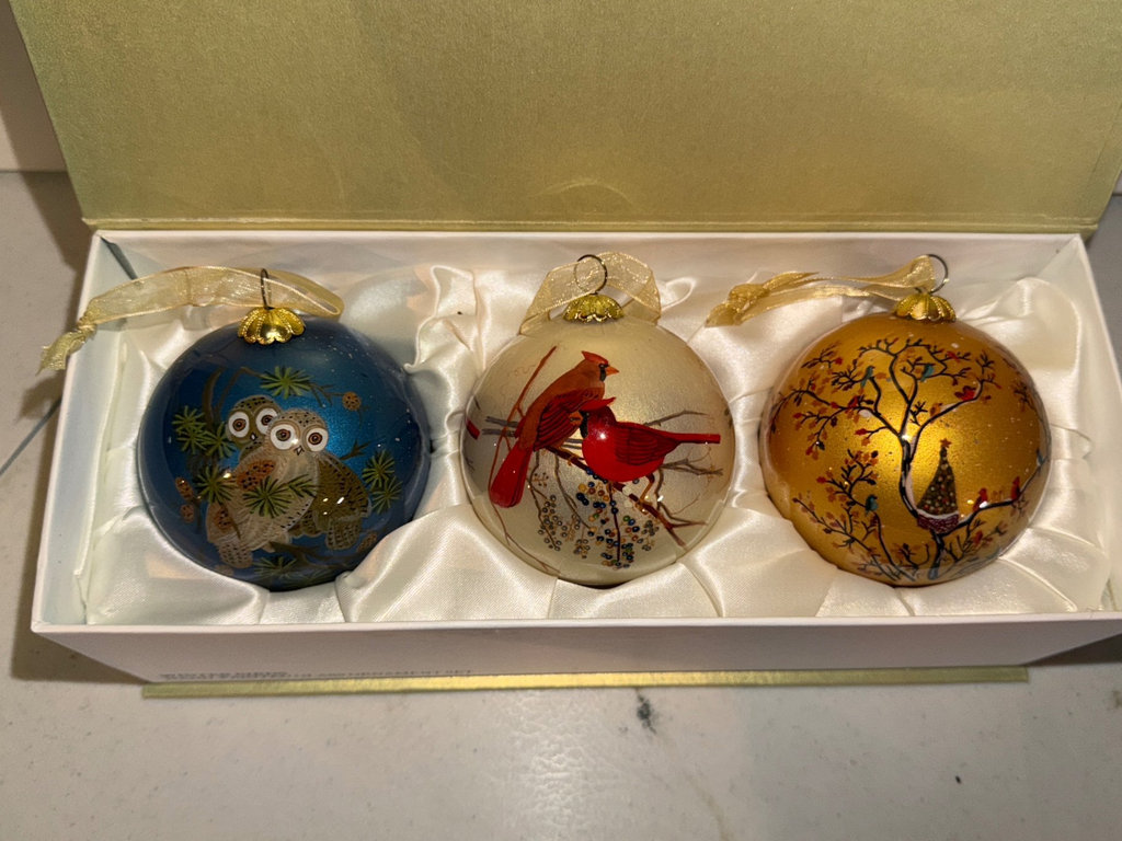 Hand painted Vase, Perfume Bottle, Ornaments  - image 10 of 11