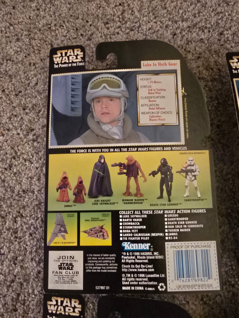Star Wars action figures in blister packaging - image 8 of 10