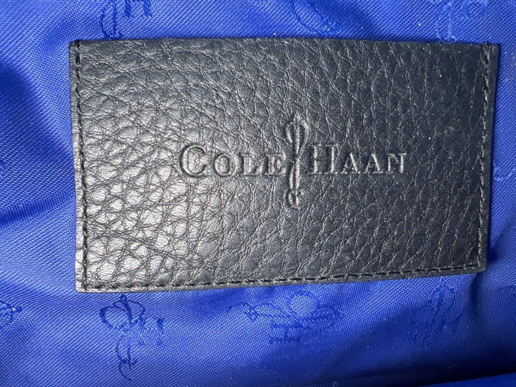 Assorted handbags and purses - image 13 of 18