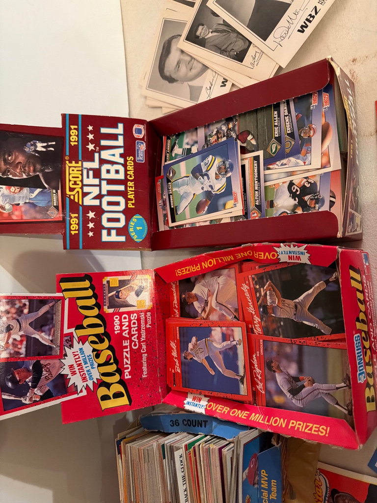 Vintage sports trading cards and coin collection - image 6 of 7