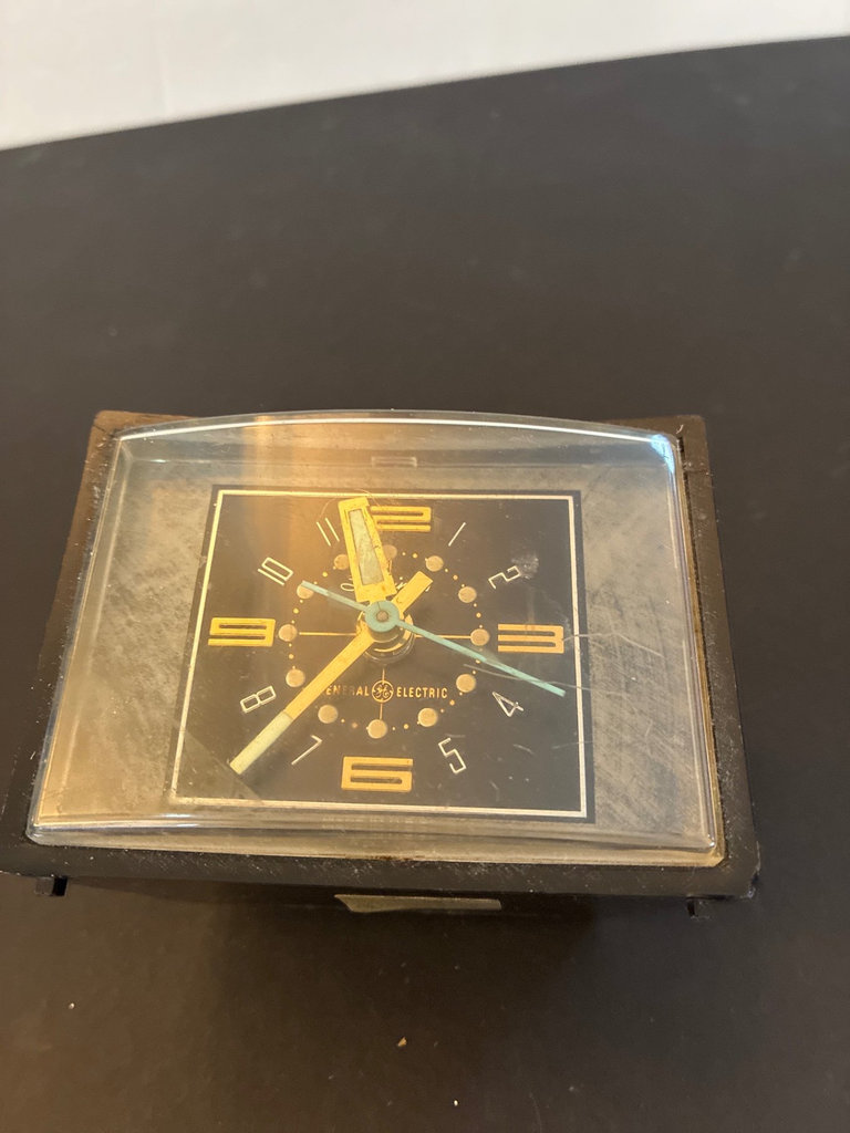 Vintage Crosley wood-cabinet record player and TEAC stereo with clocks - image 9 of 12