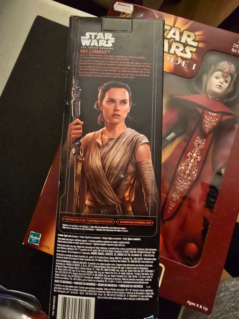 Star Wars Queen Amidala figures and Episode I packaging - image 10 of 16