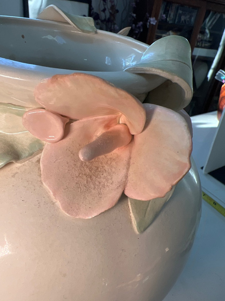 Assorted ceramic decor pieces - image 5 of 10