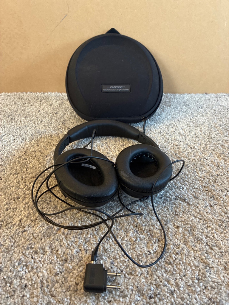 DVD+VCR Combo Player with Samsung 3D Glasses and Bose Headphones - image 12 of 12