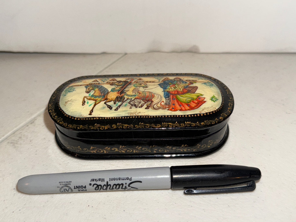 Pair of burgundy floral photo frames with wooden laughing Buddha figurines and decorative box - image 10 of 13