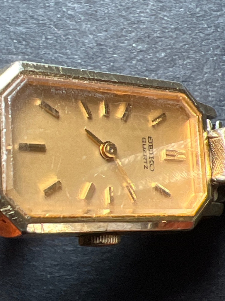 Assorted watches and jewelry collection - image 11 of 13