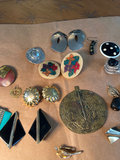 Assorted vintage jewelry collection - thumbnail 2 of 11