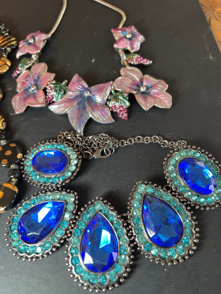Assorted Vintage Jewelry: Beaded Necklaces, Floral Necklace, and Blue Stone Statement Necklace - image 3 of 8