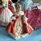 Royal Doulton 6 Smaller Figurines - thumbnail 3 of 27