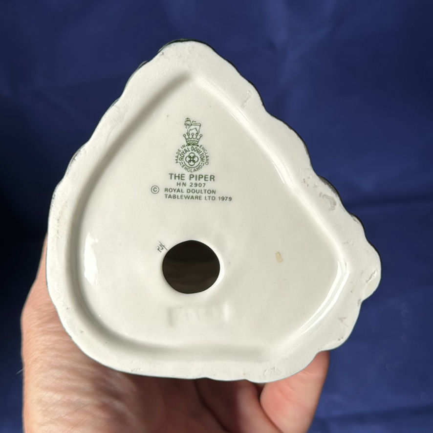 Royal Doulton "A Good Catch" and "The Piper" - image 10 of 10