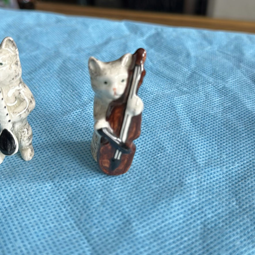 Lot Of Cats - image 31 of 43