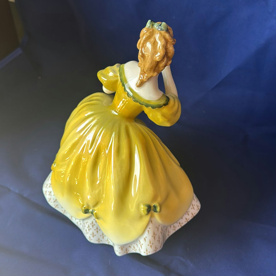 4 Lady Figurines Royal Doulton - image 17 of 18