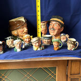 Royal Doulton Men Mugs Incl. Robin Hood, The Collector and 8 Smaller Ones - thumbnail 2 of 37