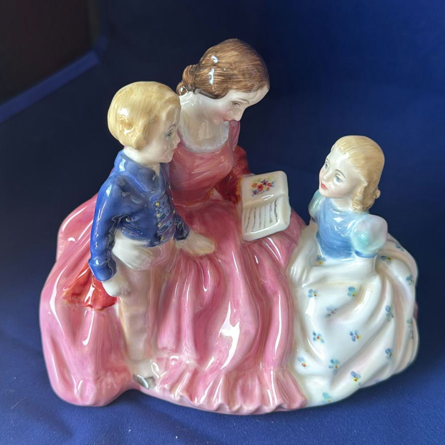 Royal Doulton The Bedtime Story And Beat You To It - image 2 of 9