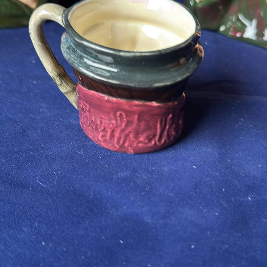 Royal Doulton Men Mugs Incl. Robin Hood, The Collector and 8 Smaller Ones - image 25 of 37