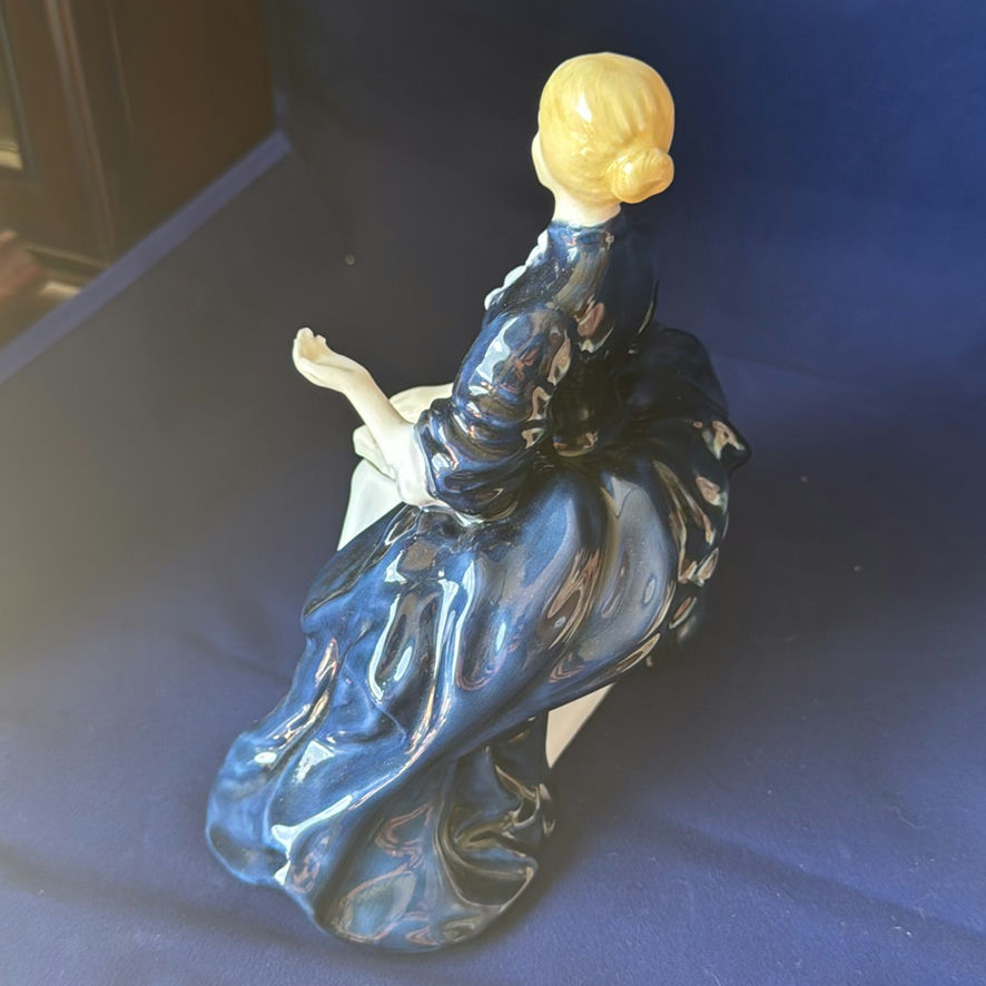 Royal Doulton Laurianne And Reverie - image 3 of 10
