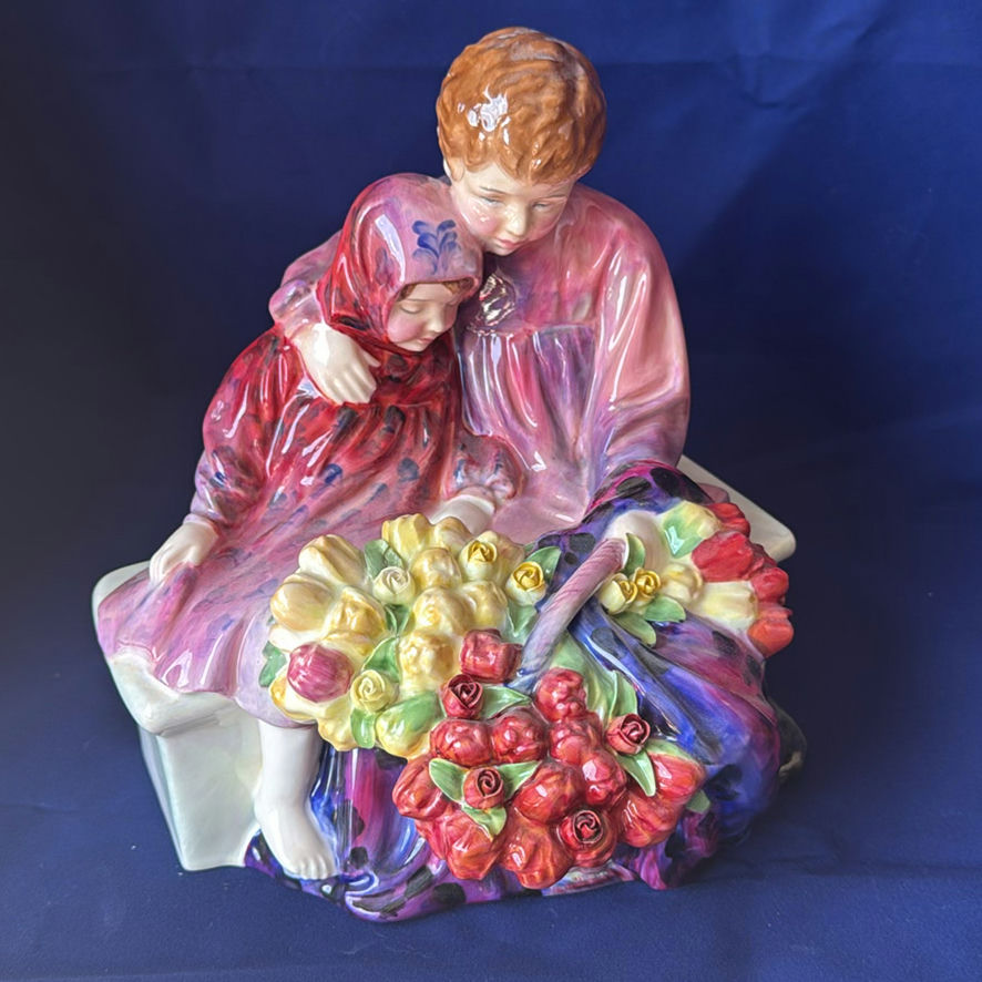 Royal Doulton The Flower Sellers Children HN1342 - image 2 of 6