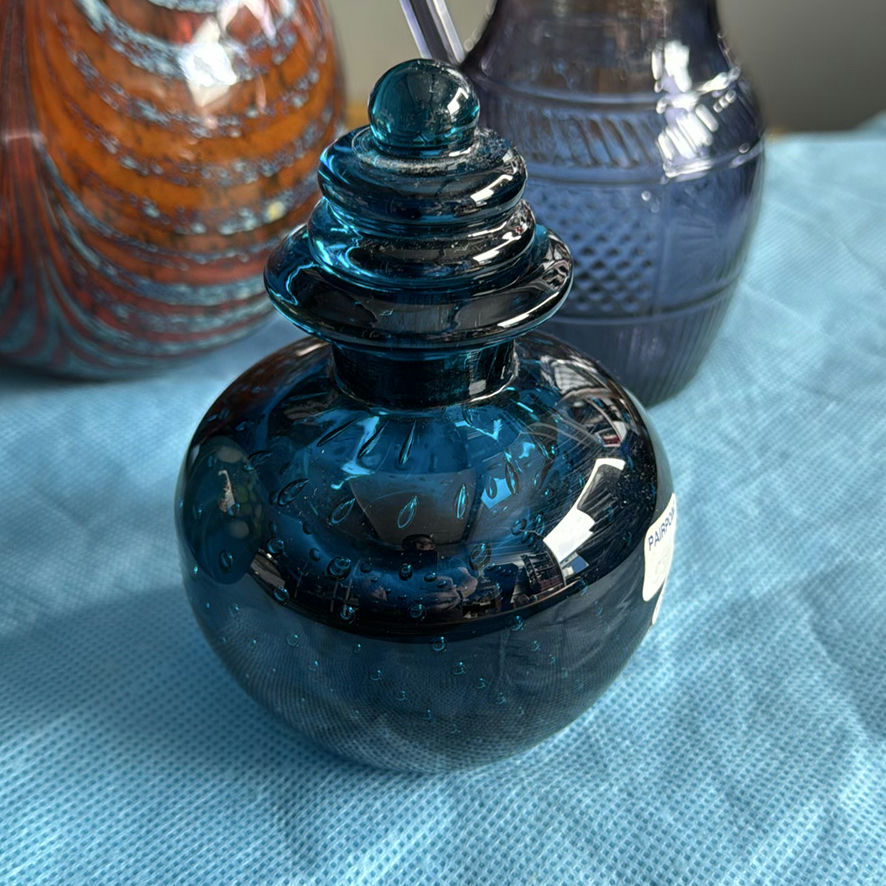 4 Pcs Of Art Glass Incudes 2 Pairpoint Pcs - image 4 of 20