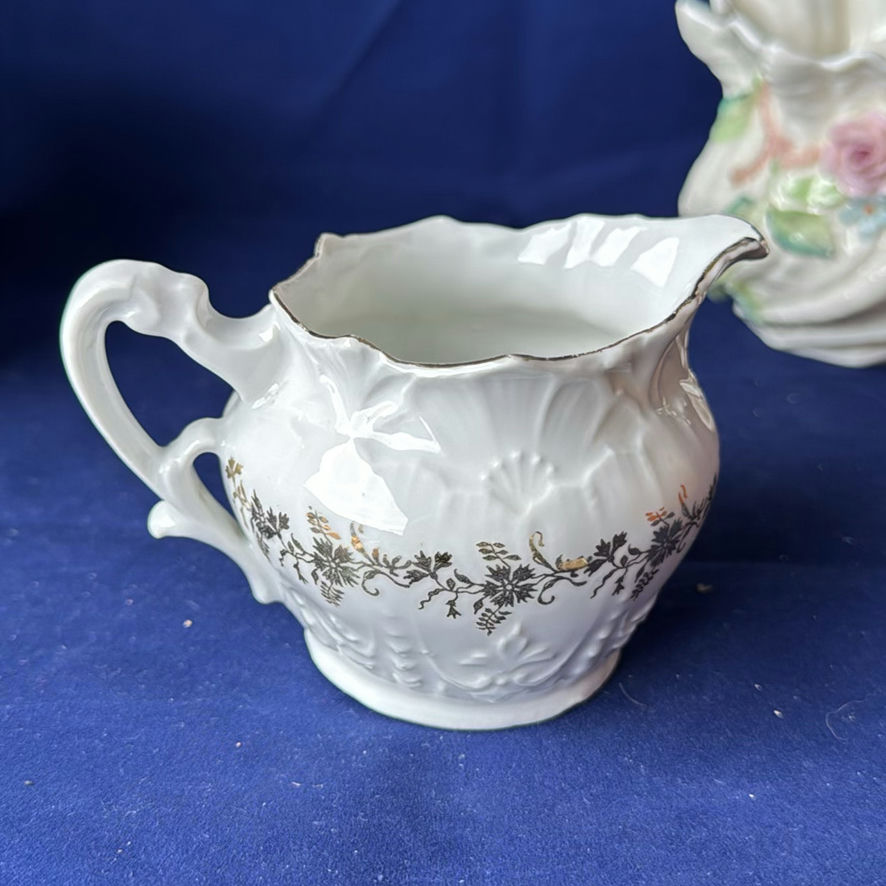 Various Creamers, 2 lidded Dishes Nippon, Hammersley And More - image 34 of 35