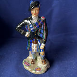 Radnor Bone China Scottish Clan Figures  - thumbnail 11 of 14