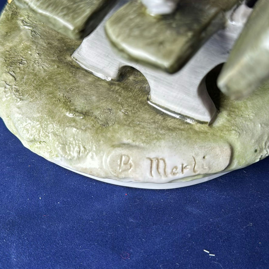 Capodimonte “Tramp On A Bench” - image 5 of 7