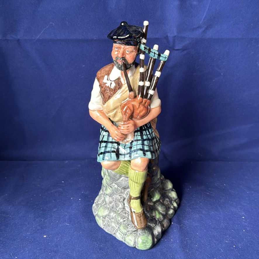 Royal Doulton "A Good Catch" and "The Piper" - image 7 of 10