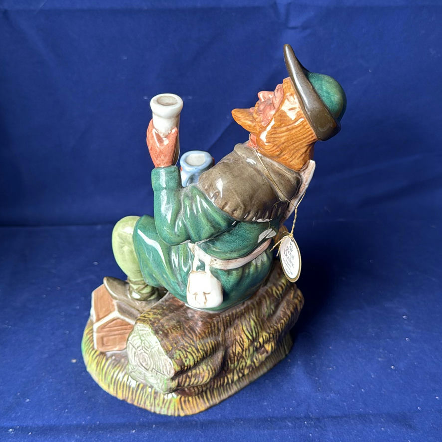 Royal Doulton Figures Cavalier and Robin Hood  - image 8 of 10