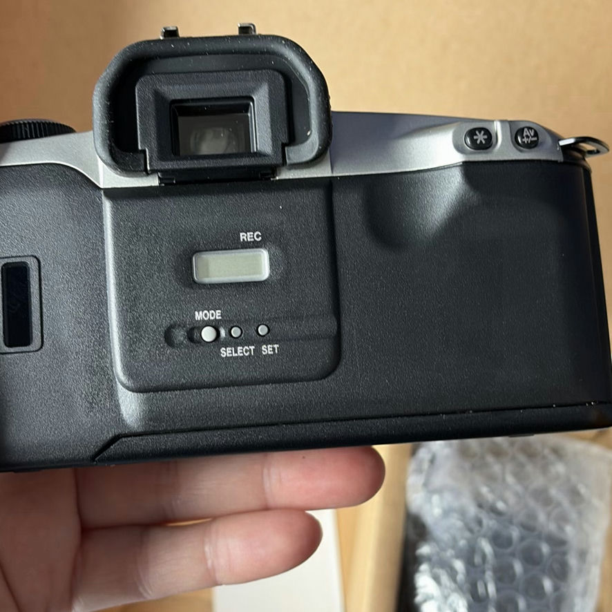 Canon EOS Rebel camera - image 7 of 12
