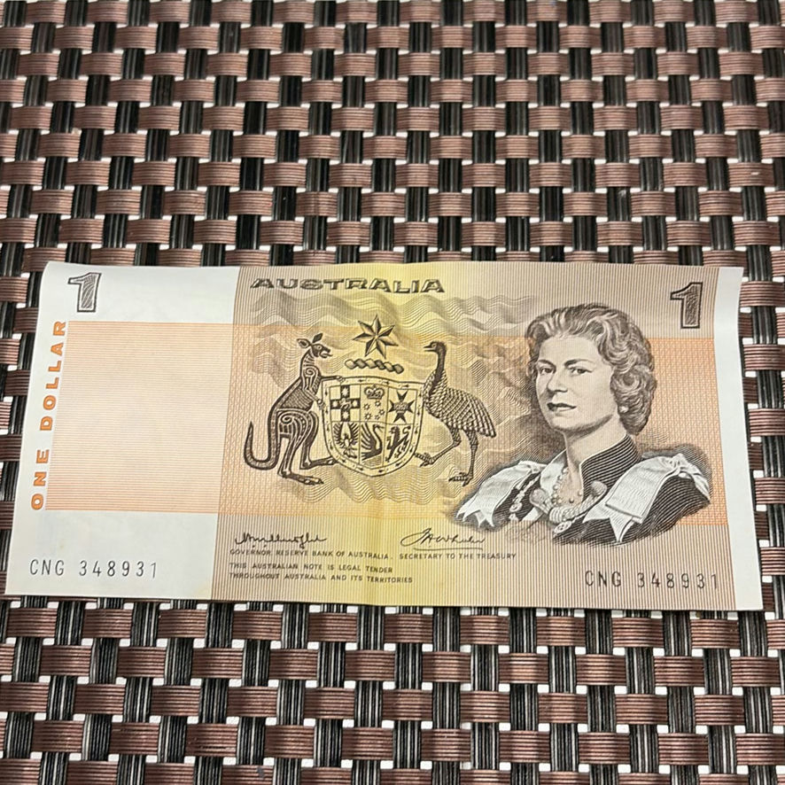 Australian And English Currency - image 4 of 13